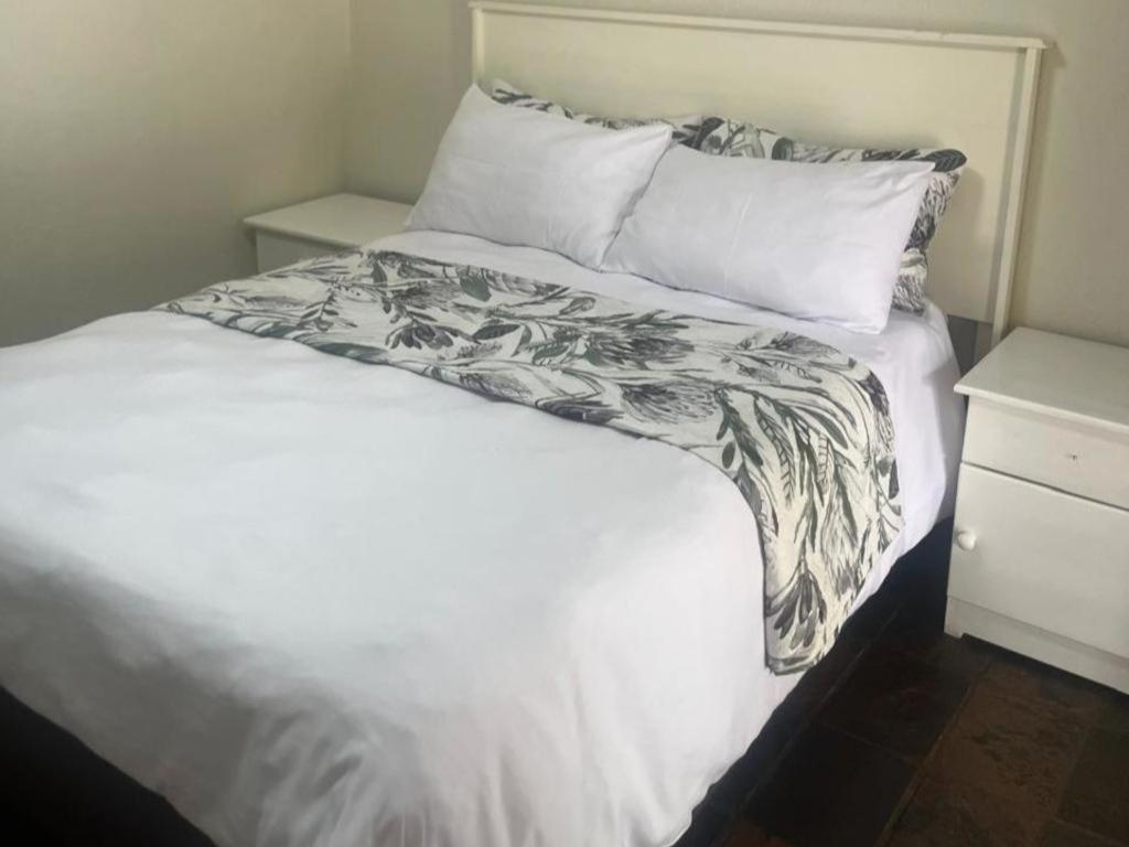 Karee Guesthouse Thabazimbi Phòng bức ảnh